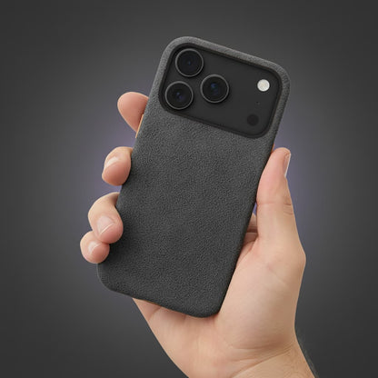 Pixxelcase® Alcantara Lederhülle für iPhone 17–17 Air | DUNKEL GRAU