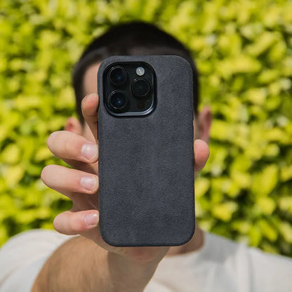 Alcantara® Leder Premiumhülle für iPhone 14-17